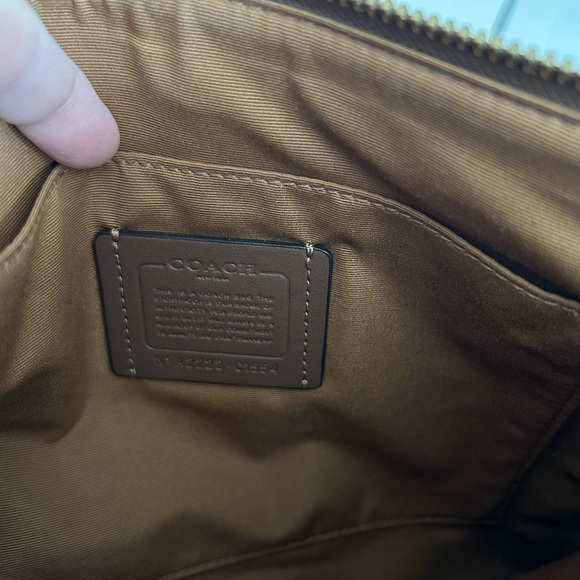 Coach crossbody - Picture 9 of 9